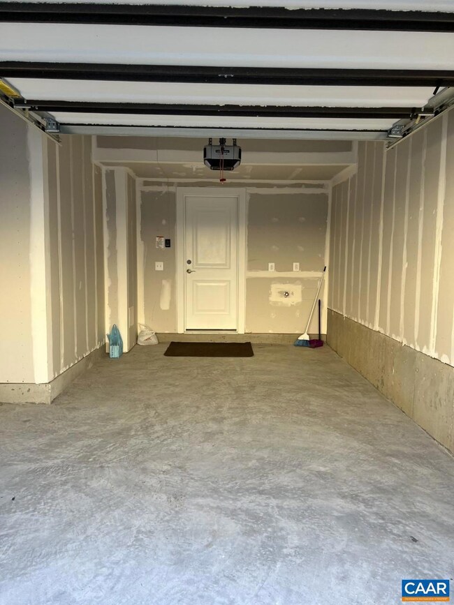 807 Wesley Ln unit A, Charlottesville, VA 22911 - photo 6