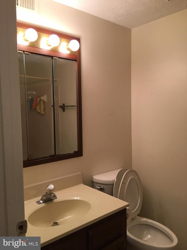 1301 Clover Valley Way, Edgewood, MD 21040 - photo 4