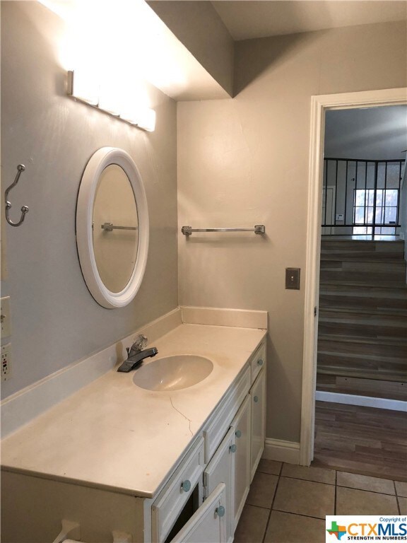 615 Burleson St unit 4, San Marcos, TX 78666 - photo 6