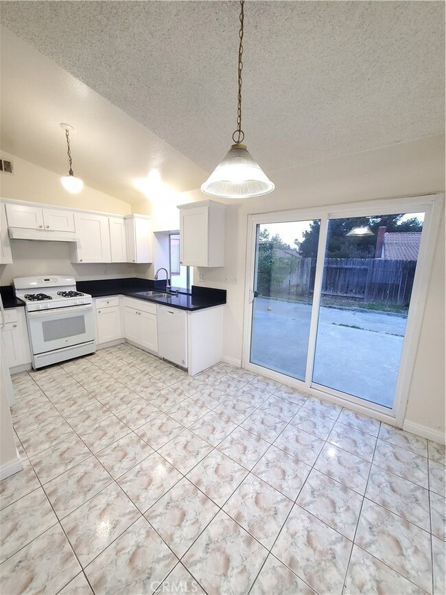 2131 Grand Ave, San Bernardino, CA 92407 - photo 5