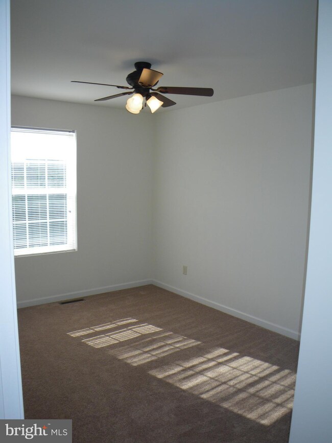 424 Lantern Ln, Chambersburg, PA 17201 - photo 6