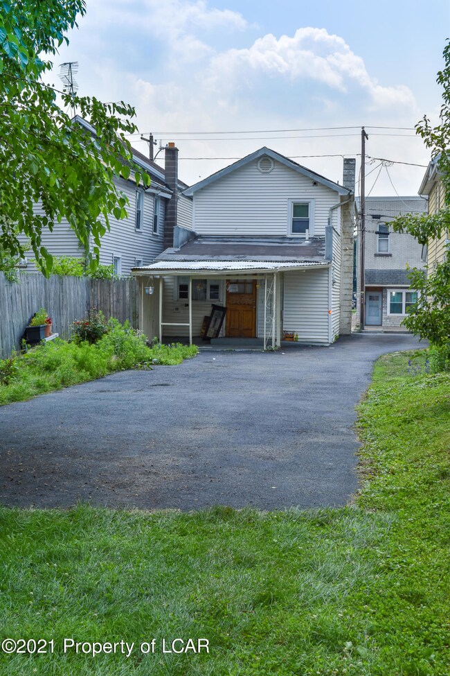 119 Wood St, Wilkes Barre, PA 18702 - photo 2