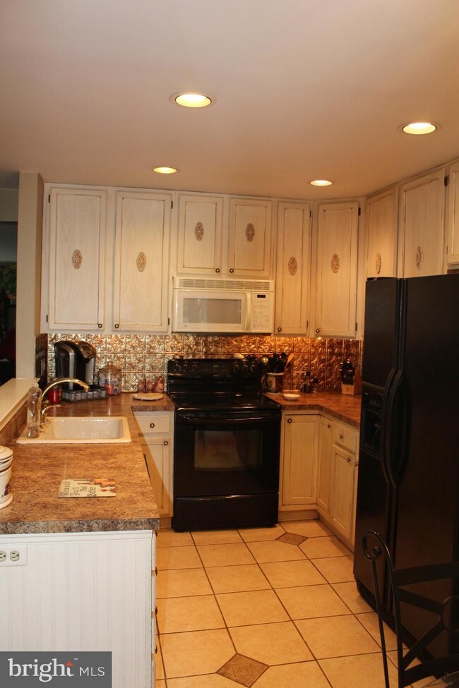 103 Heath Ct, Chalfont, PA 18914 - photo 6