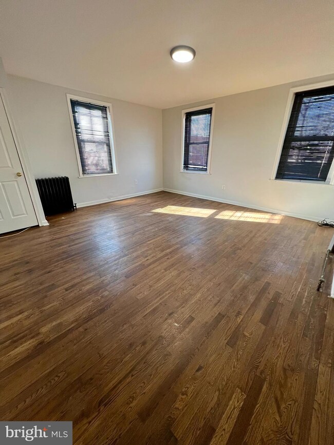 1639 S 21st St unit 3, Philadelphia, PA 19145 - photo 3