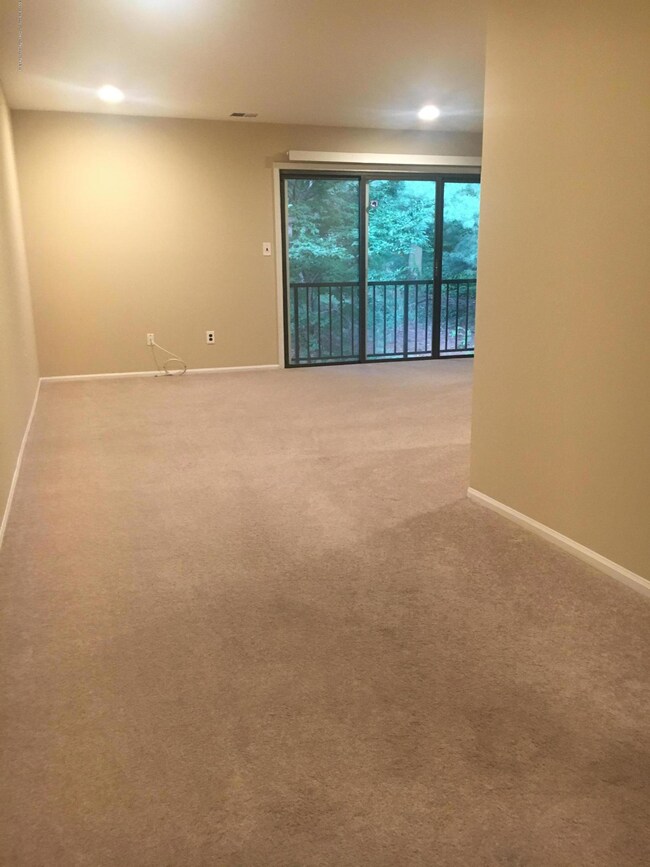 64 Inverness Ct, Matawan, NJ 07747 - photo 2