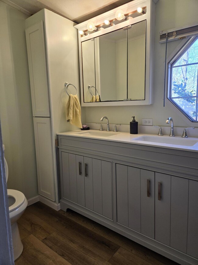 12445 Saddler Rd, Plainwell, MI 49080 - photo 5