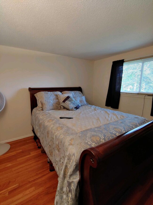 4919 Comstock - Master