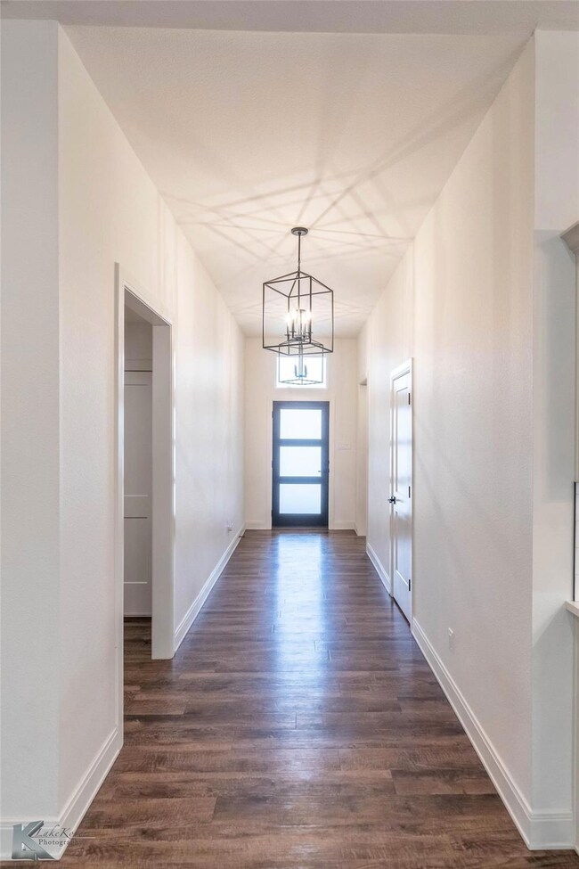 4625 Seals Ln, Abilene, TX 79606 - photo 4