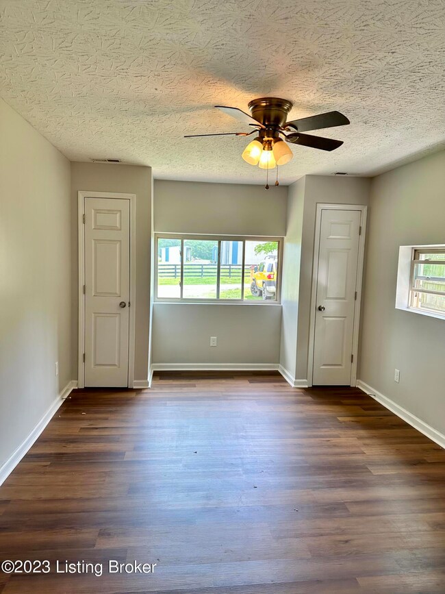 539 Bethel Church Rd, Mount Washington, KY 40047 - photo 4