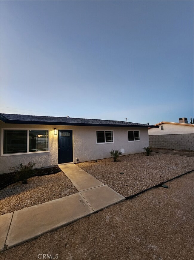 13250 El Rio Rd, Victorville, CA 92392 - photo 4