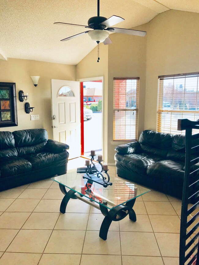 14489 Orchid Dr, Horizon City, TX 79928 - photo 5