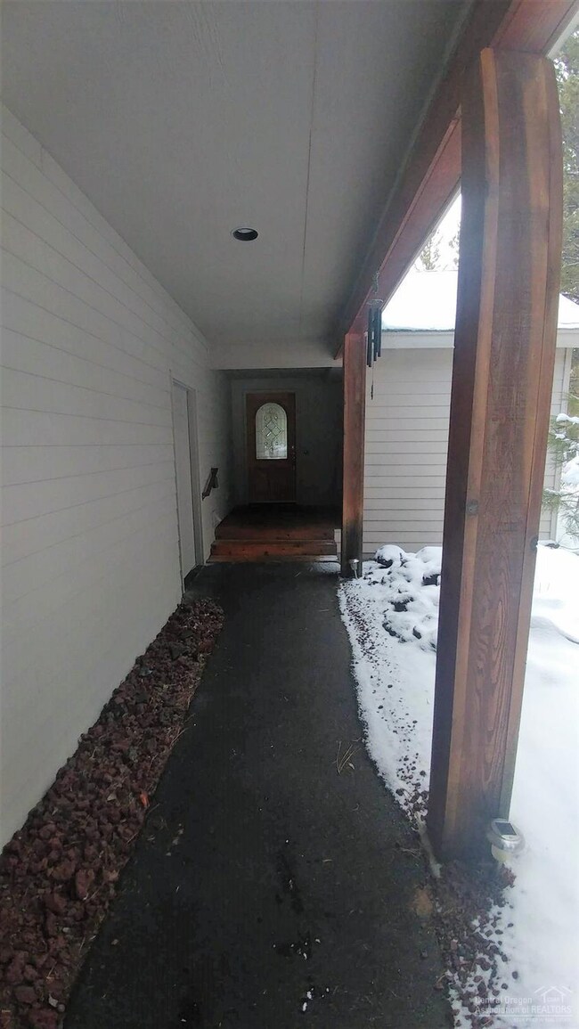 17708 Wickiup Ln, Sunriver, OR 97707 - photo 4