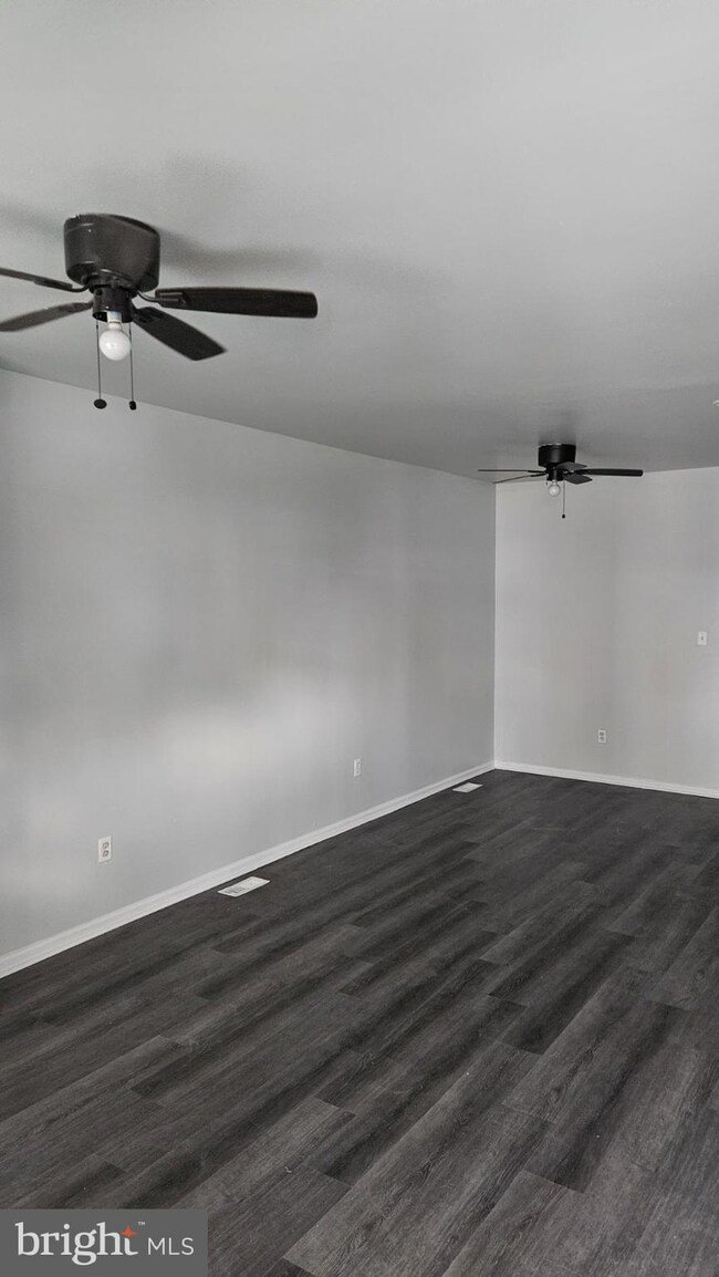 2105 N Spruce St, Wilmington, DE 19802 - photo 4