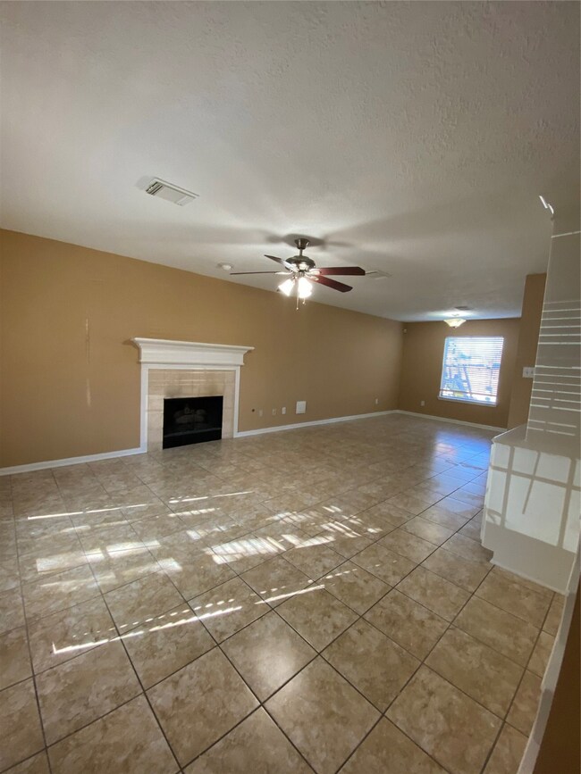 8202 Cienna Dr, Houston, TX 77040 - photo 3