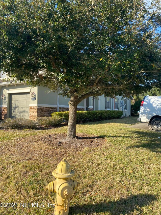 8881 Inlet Bluff Dr, Jacksonville, FL 32216 - photo 5