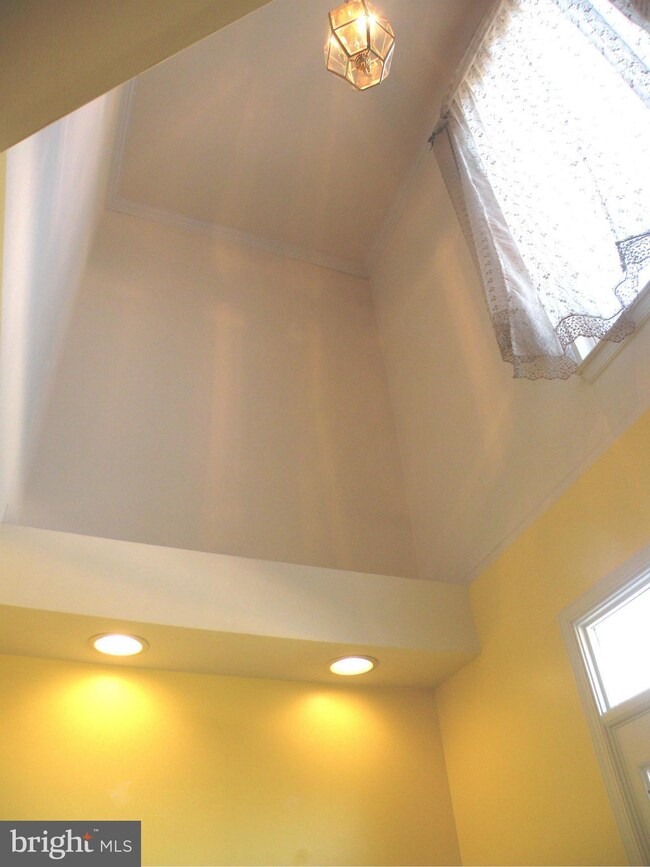 7321 Ardglass Dr, Lorton, VA 22079 - photo 4