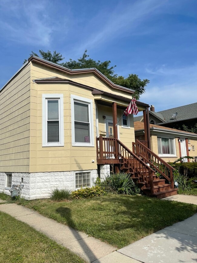 1220 Clarence Ave, Berwyn, IL 60402 - photo 4