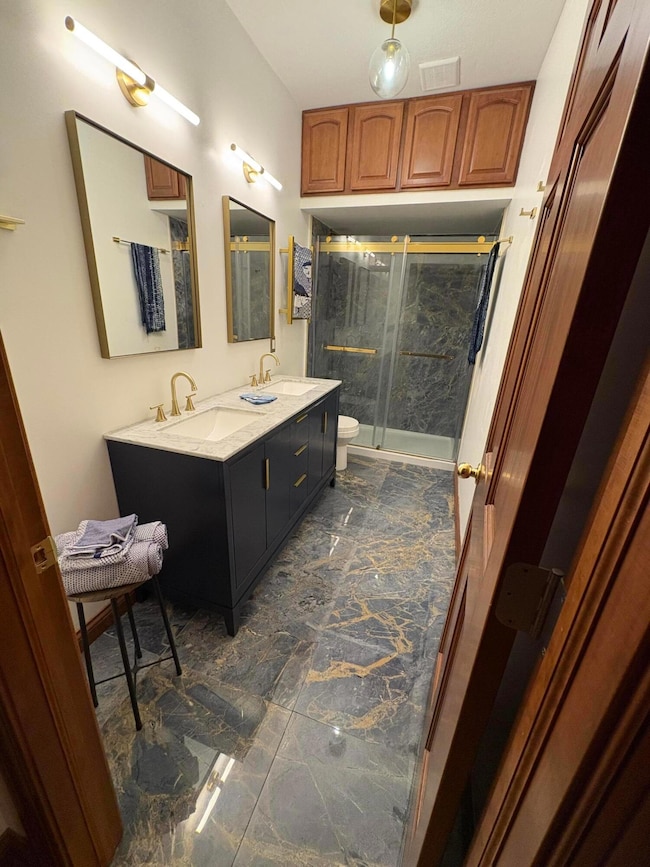 7) 63998-68ee716c231c9