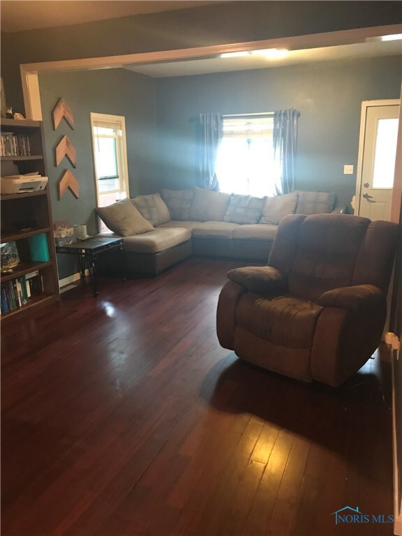 308 W Church St, West Unity, OH 43570 - photo 3