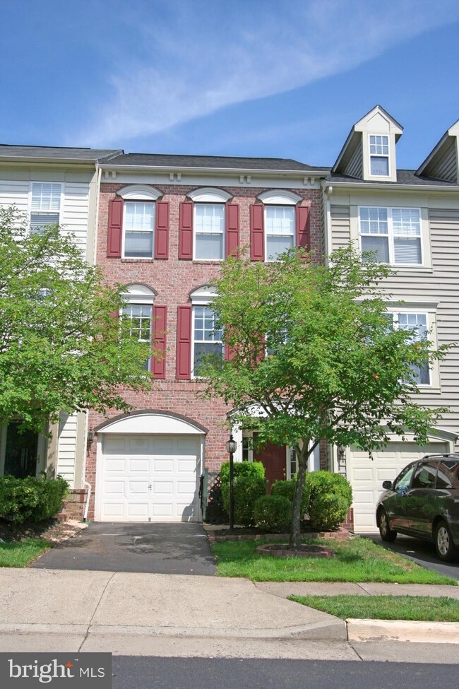 9167 Ribbon Falls Loop, Bristow, VA 20136 - photo 2