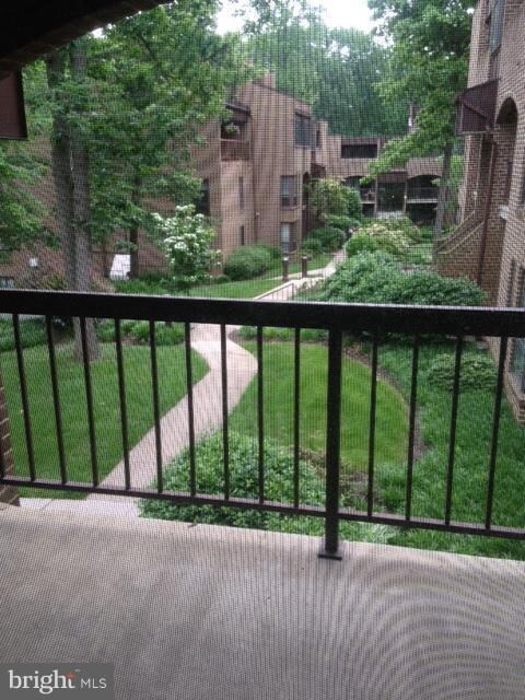 11208 Chestnut Grove Square unit 209, Reston, VA 20190 - photo 2