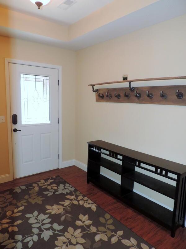 Entry / Foyer