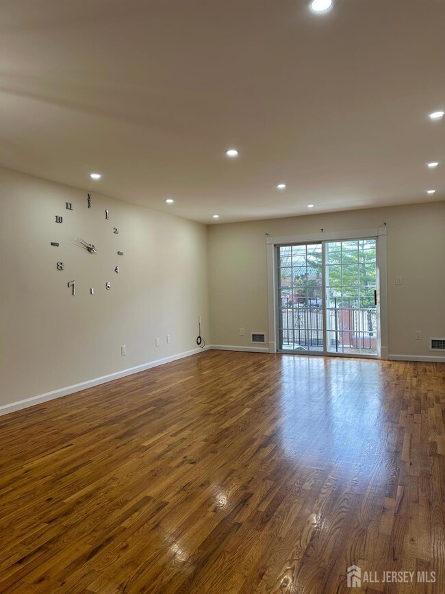 213 Catherine St, Elizabeth, NJ 07201 - photo 2