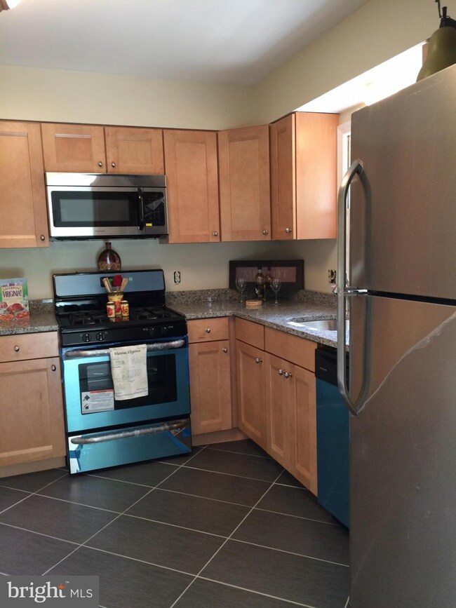 900 Farley Ct SE, Vienna, VA 22180 - photo 6