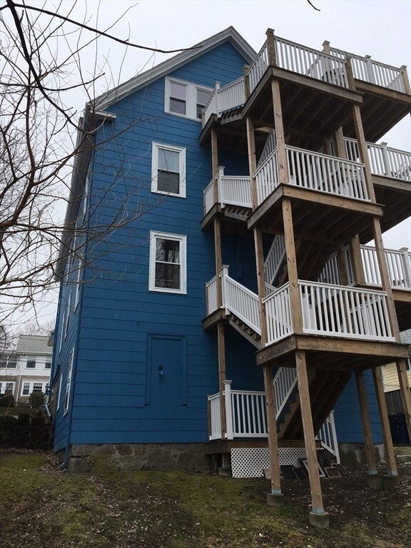 69 Perham St unit 3, West Roxbury, MA 02132 - photo 4
