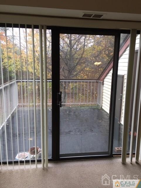 404 Samuel Ct unit 404, Dayton, NJ 08810 - photo 4