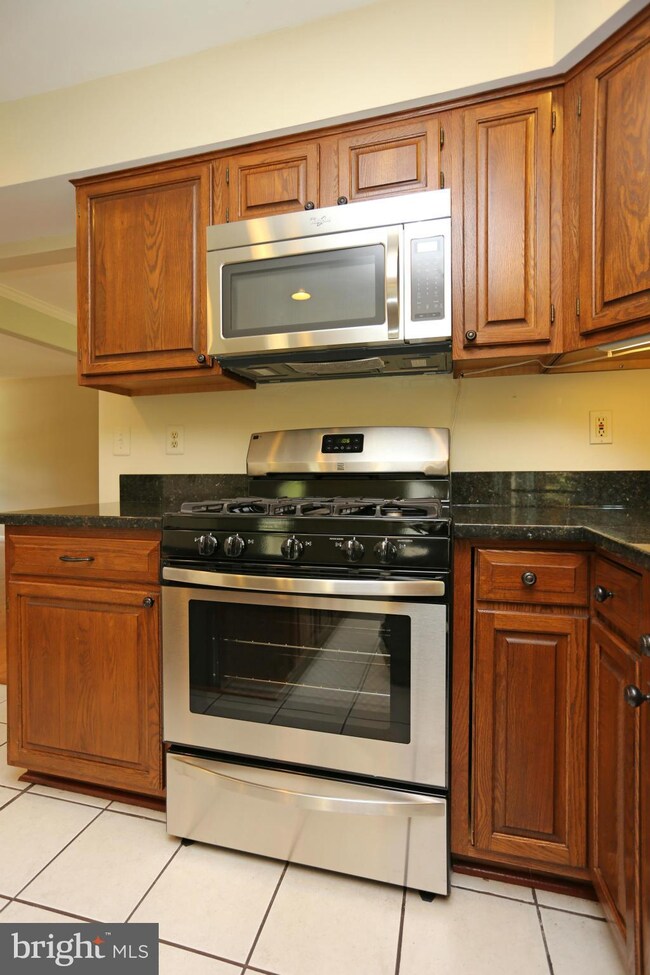 421 Hawkridge Ln, Sykesville, MD 21784 - photo 5