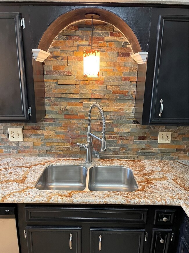 7819 Battlecreek Dr, Houston, TX 77040 - photo 6