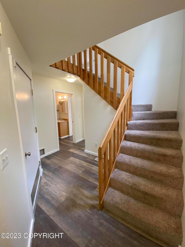 2640 Easthaven Cir, Anchorage, AK 99508 - photo 3