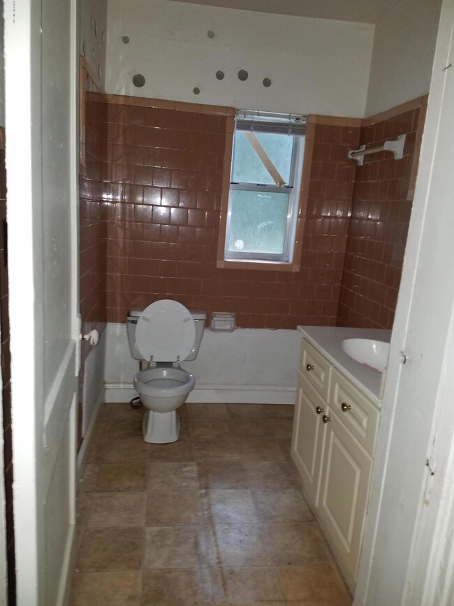 7133 Alton Ave, Jacksonville, FL 32211 - photo 5