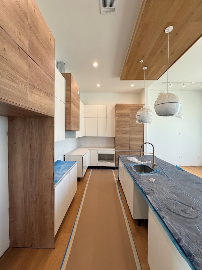 1111 Raiford Rd unit 105, Carrollton, TX 75007 - photo 7