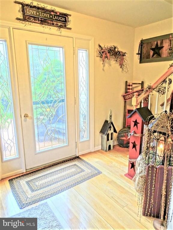 909 Walnut St, New Holland, PA 17557 - photo 4