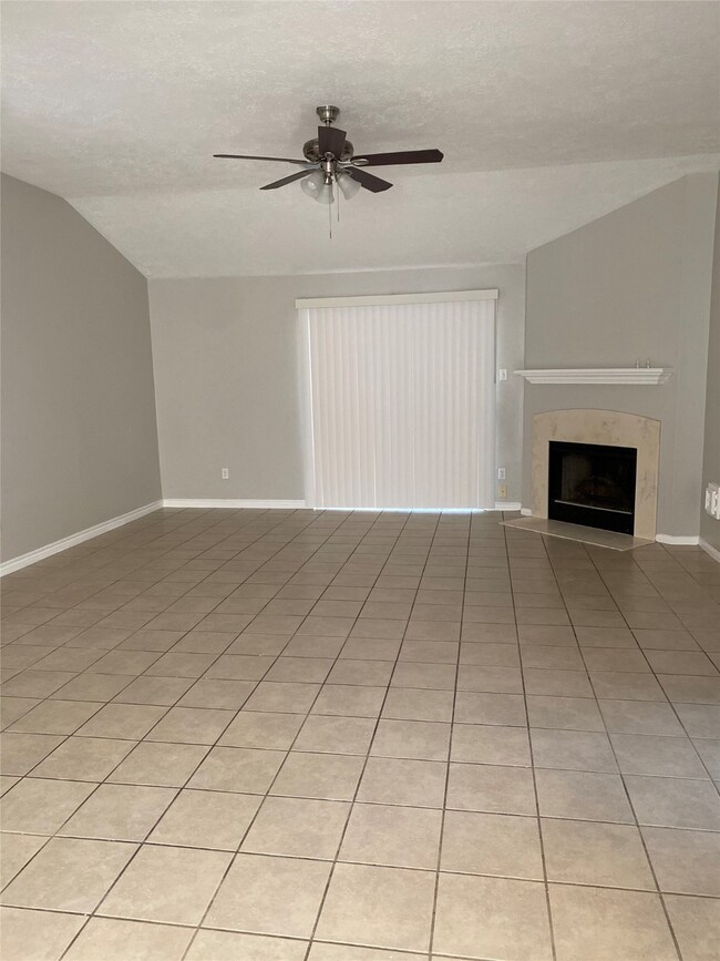 28914 Loddington St, Spring, TX 77386 - photo 5