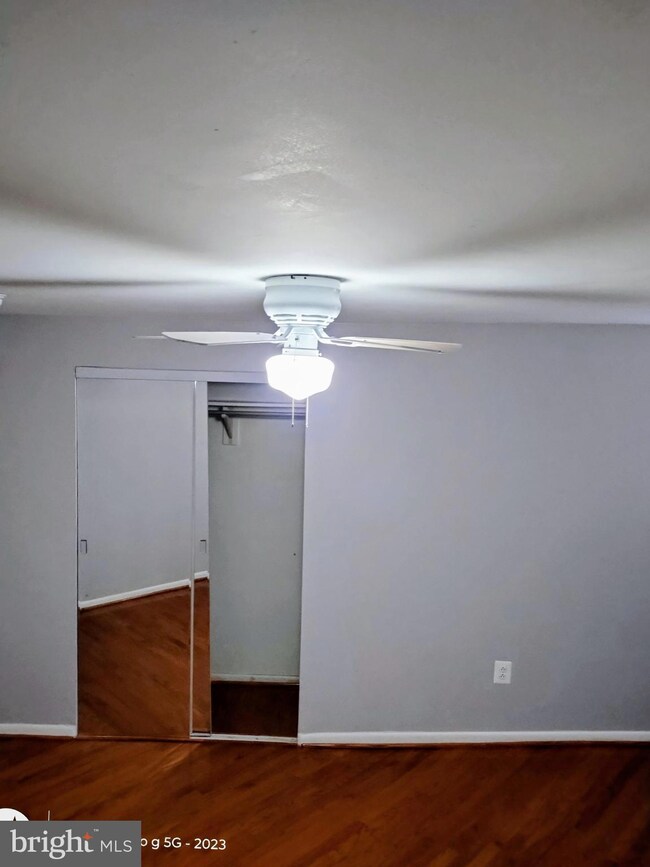 2437 Grays Ferry Ave unit 3, Philadelphia, PA 19146 - photo 7