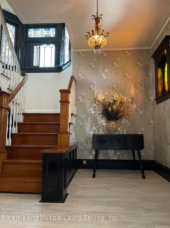 17 Markham Place, Staten Island, NY 10314 - photo 5