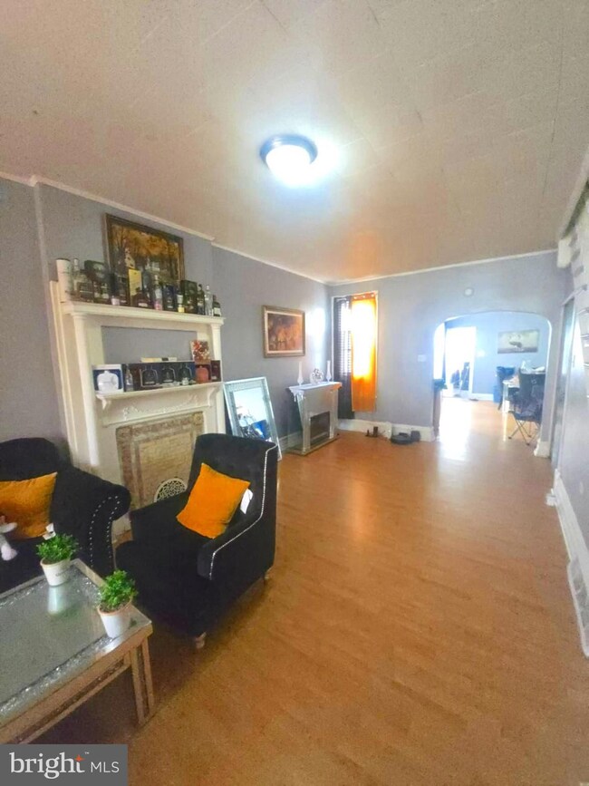 1114 Spring St, Reading, PA 19604 - photo 4