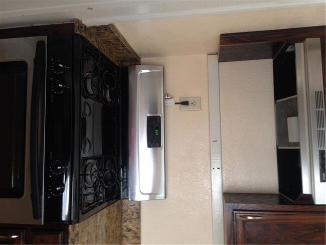 2719 Lebanon Ave, El Paso, TX 79930 - photo 5