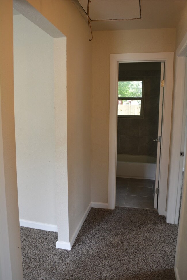 7509 Touchstone St unit A, Houston, TX 77028 - photo 6