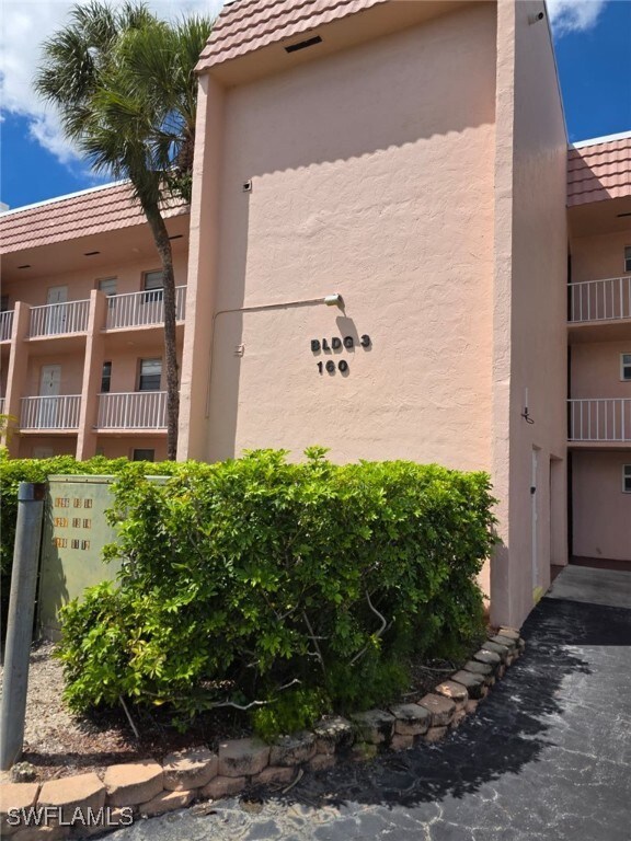 160 Turtle Lake Ct unit 209, Naples, FL 34105 - photo 2