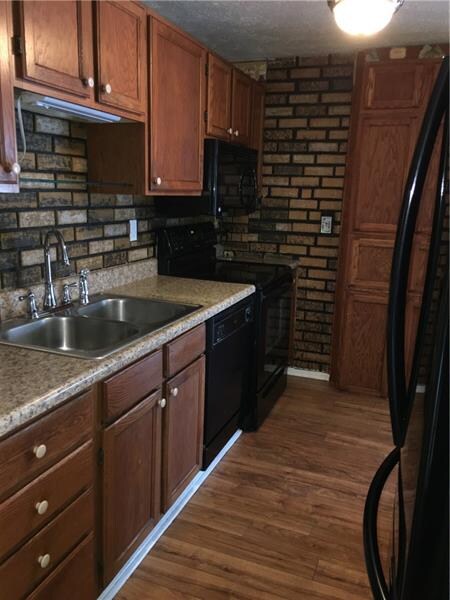 Warm Updated Kitchen with newer Oak Cabinets and C