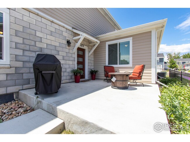 Cozy Patio with a Nice Yard that is maintained by the HOA.