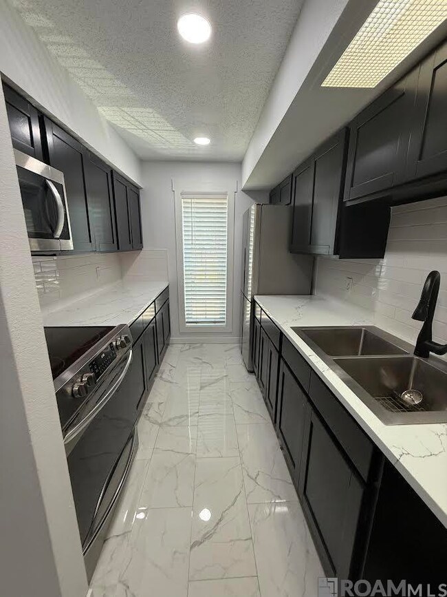 Yorkshire Court Condominums unit 232, Metairie, LA 70002 - photo 5