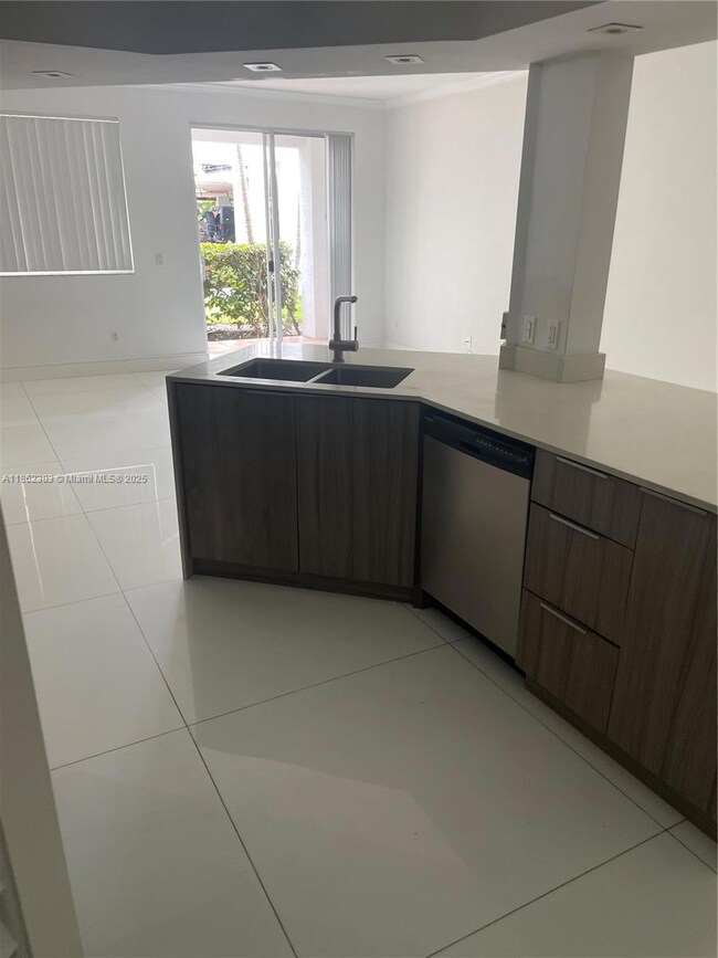 3155 NE 184th St unit 8105, Aventura, FL 33160 - photo 7