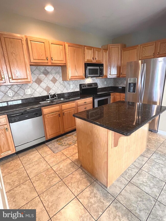 230 Merriweather Dr unit FROM, Chambersburg, PA 17201 - photo 4