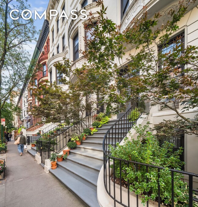 134 W 80th St unit PARLOR, New York, NY 10024 - photo 7