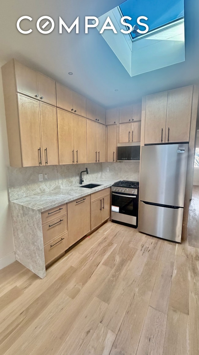 346 Franklin Ave unit 3, Brooklyn, NY 11238 - photo 3